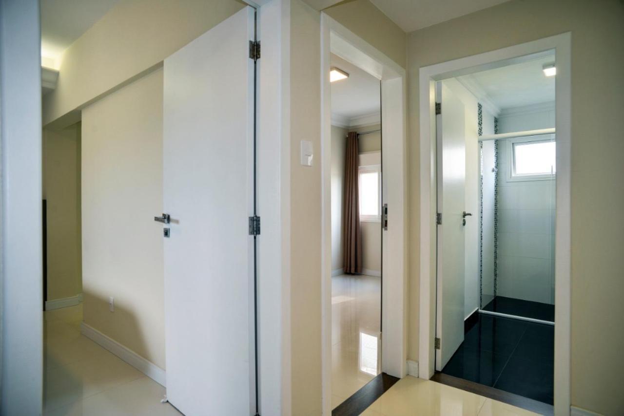 FRENTE MAR PÉ NA AREIA, na Av Atlântica Apartment Balneario Camboriu Ngoại thất bức ảnh